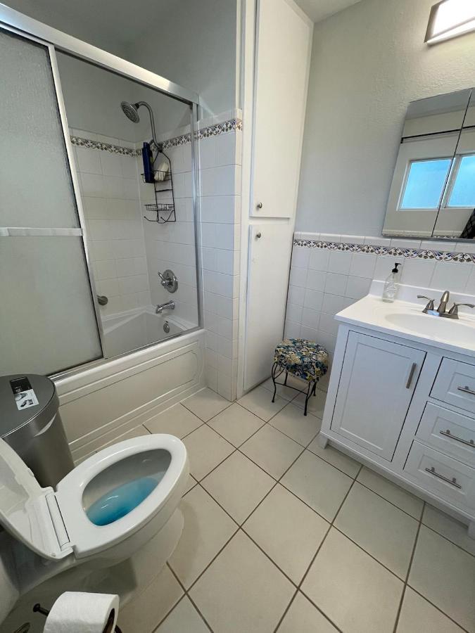 Private Room In Los Angeles La With Tv & Wifi & Ac & View Of Hollywood Sign & Private Fridge & Shared Kitchen!!! Exterior foto