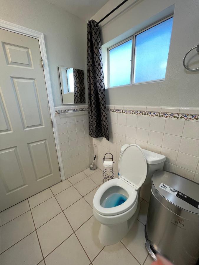 Private Room In Los Angeles La With Tv & Wifi & Ac & View Of Hollywood Sign & Private Fridge & Shared Kitchen!!! Exterior foto