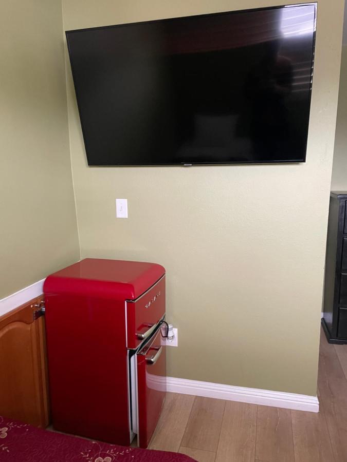 Private Room In Los Angeles La With Tv & Wifi & Ac & View Of Hollywood Sign & Private Fridge & Shared Kitchen!!! Exterior foto