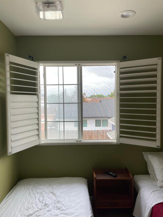 Private Room In Los Angeles La With Tv & Wifi & Ac & View Of Hollywood Sign & Private Fridge & Shared Kitchen!!! Exterior foto