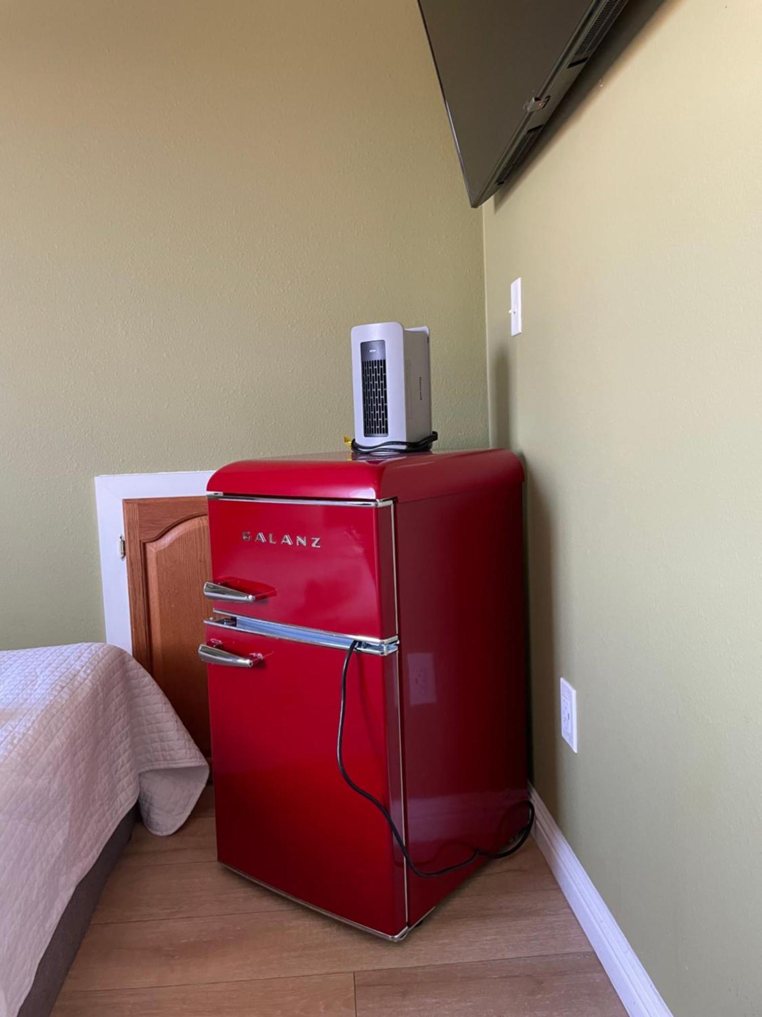Private Room In Los Angeles La With Tv & Wifi & Ac & View Of Hollywood Sign & Private Fridge & Shared Kitchen!!! Exterior foto