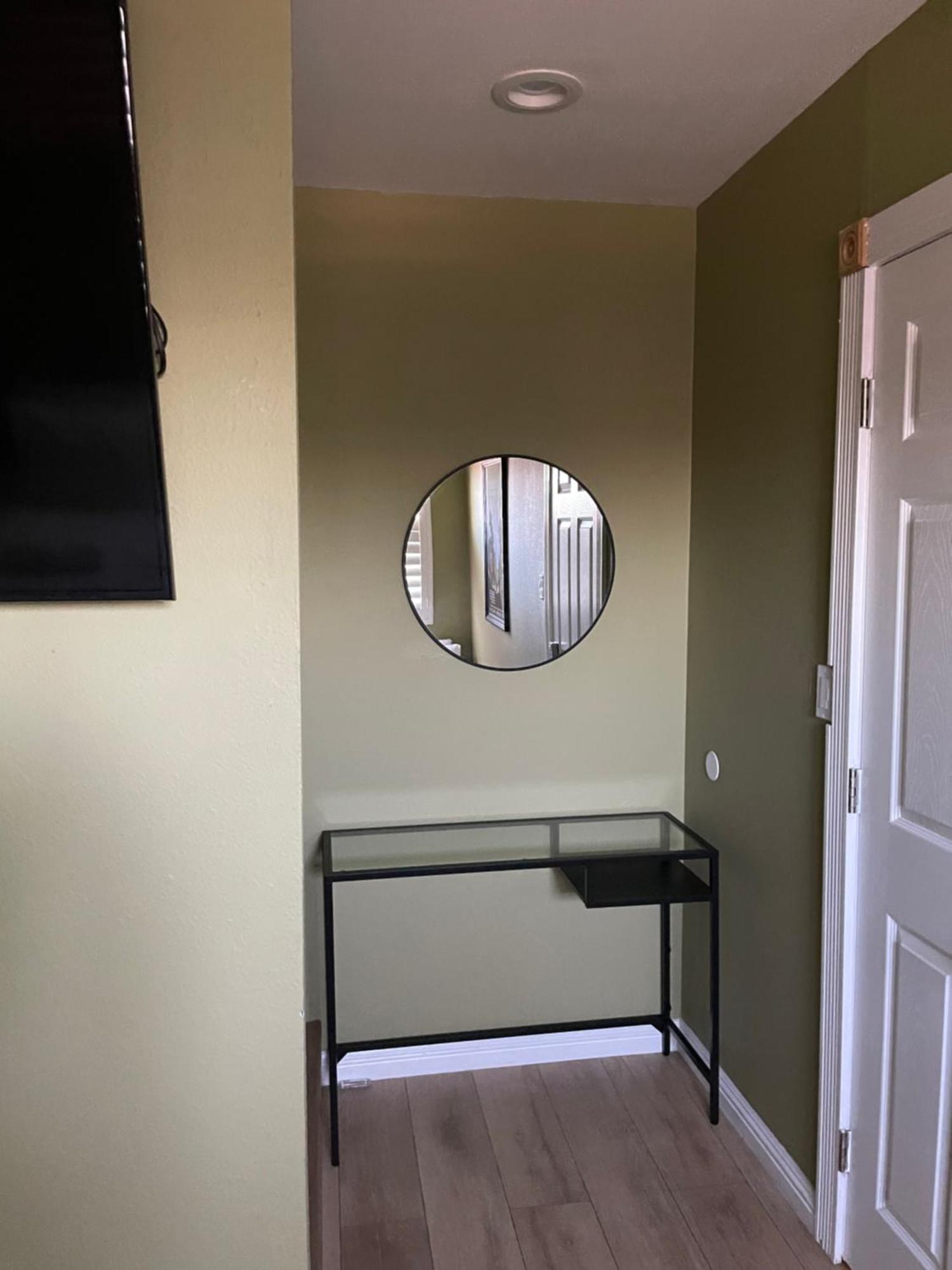 Private Room In Los Angeles La With Tv & Wifi & Ac & View Of Hollywood Sign & Private Fridge & Shared Kitchen!!! Exterior foto